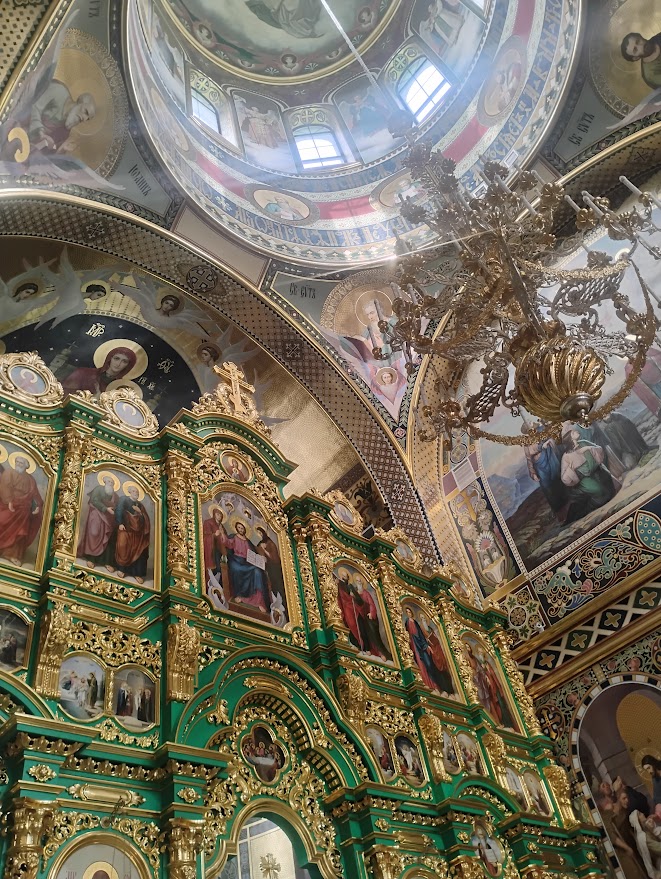 заколот у лаврі